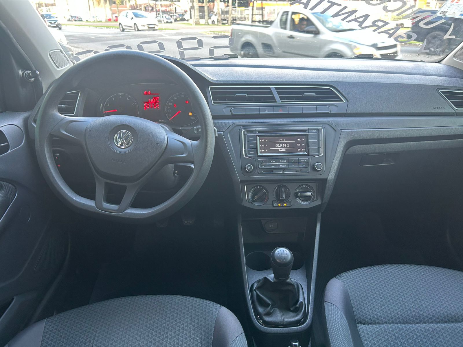Volkswagen-VOYAGE-VOYAGE 1.0 Flex 12V 4p