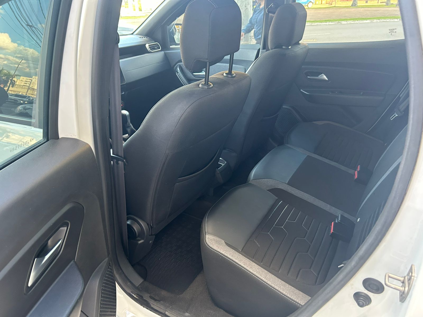 Renault-DUSTER-DUSTER INTENSE 16
