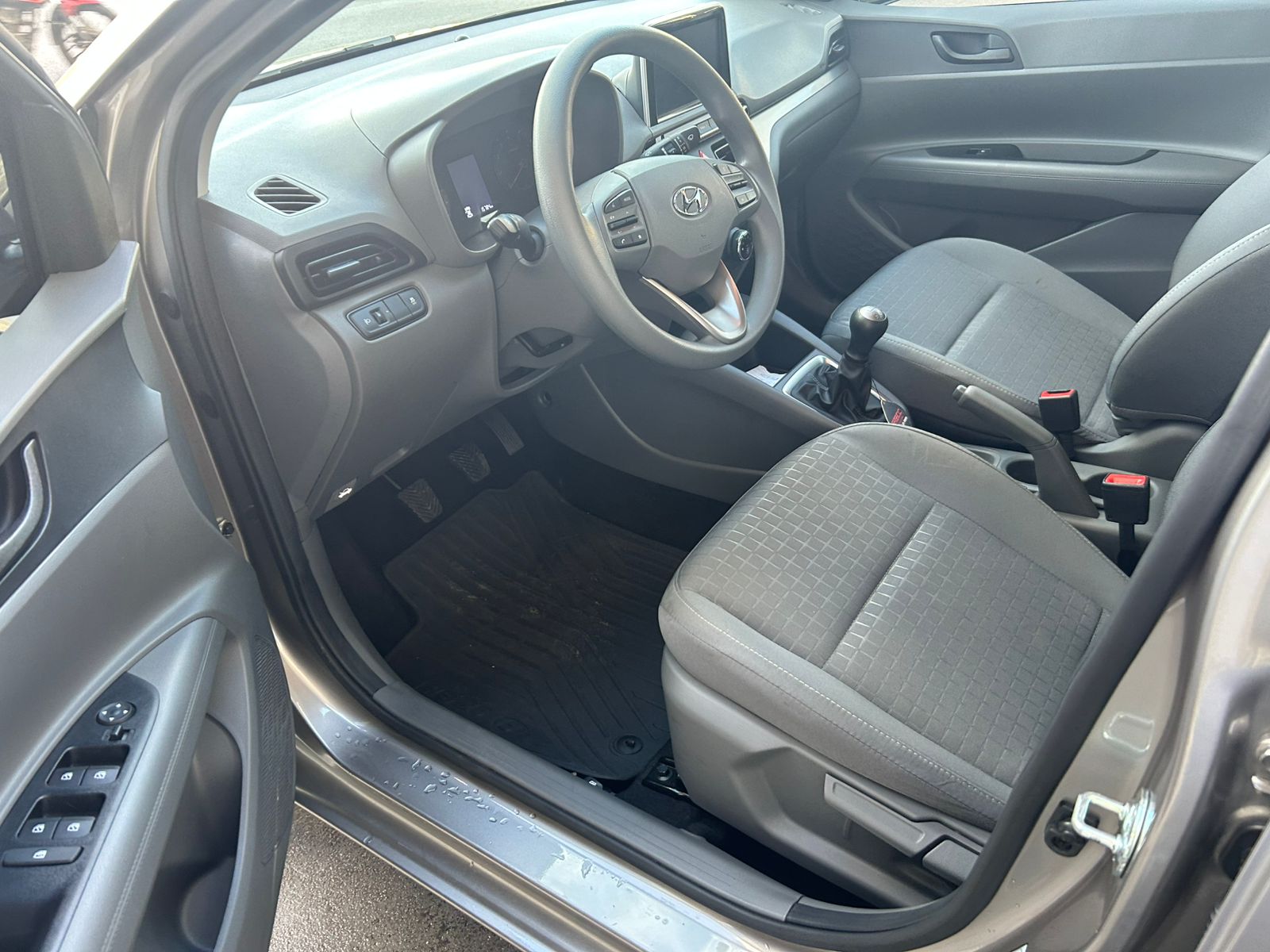 Hyundai-HB20S-HB20S Comfort Plus 1.0 Flex 12V Mec.