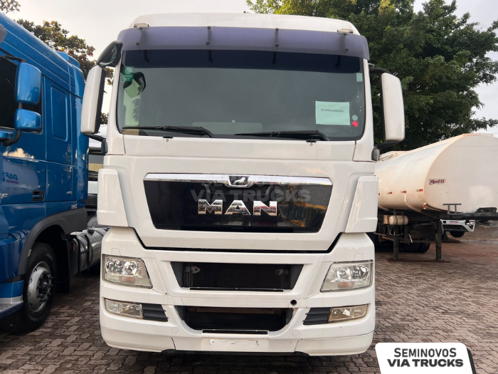MAN-TGX-TGX 28.440 6x2 2p (diesel)(E5)