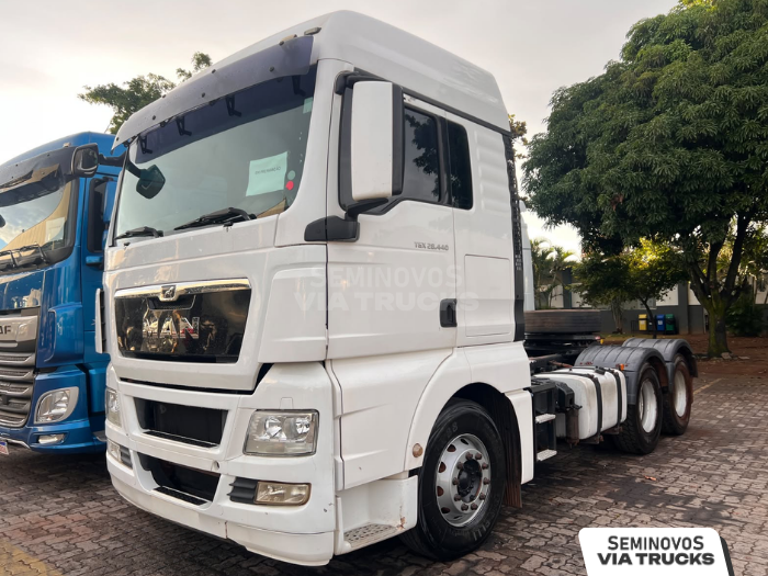MAN-TGX-TGX 28.440 6x2 2p (diesel)(E5)