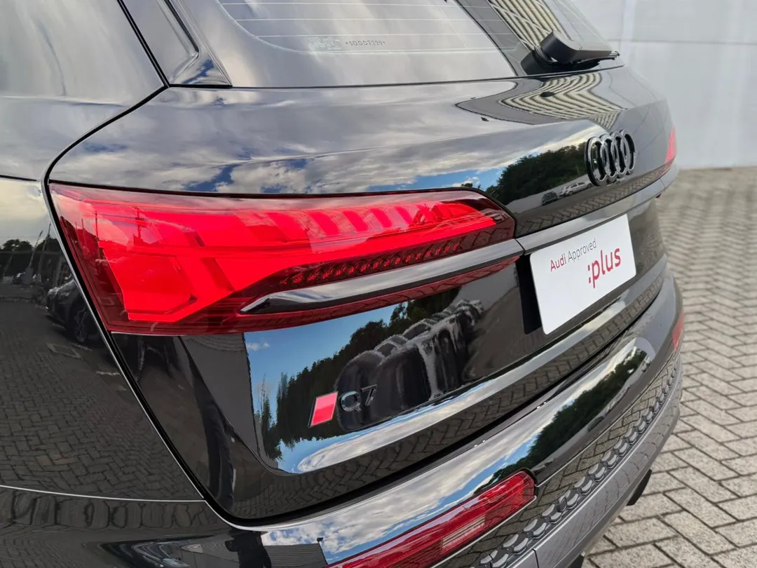 audi q7 q7 s-line 3.0 v6 tfsi qua. tip. (hib.)
