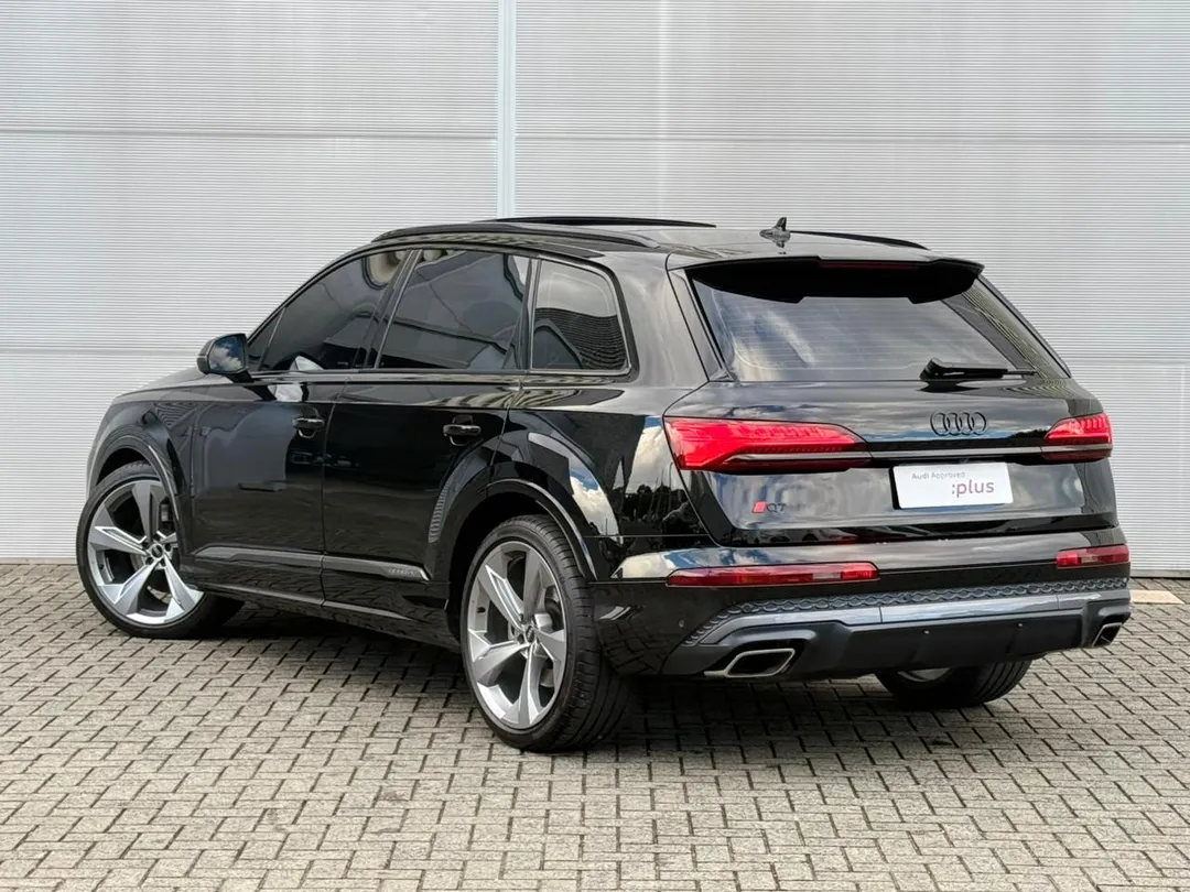 Audi-Q7-Q7 S-Line 3.0 V6 TFSI Qua. Tip. (Híb.)