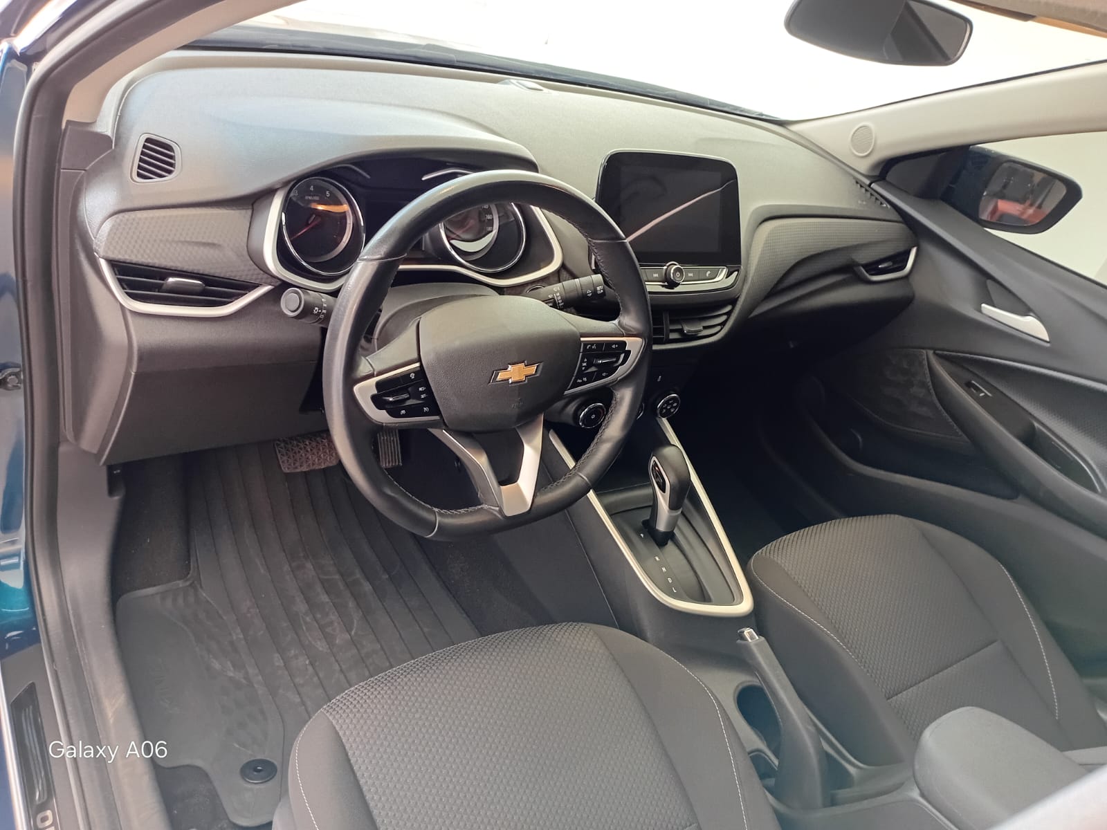 GM - Chevrolet-ONIX-ONIX SEDAN Plus LT 1.0 12V TB Flex Aut.