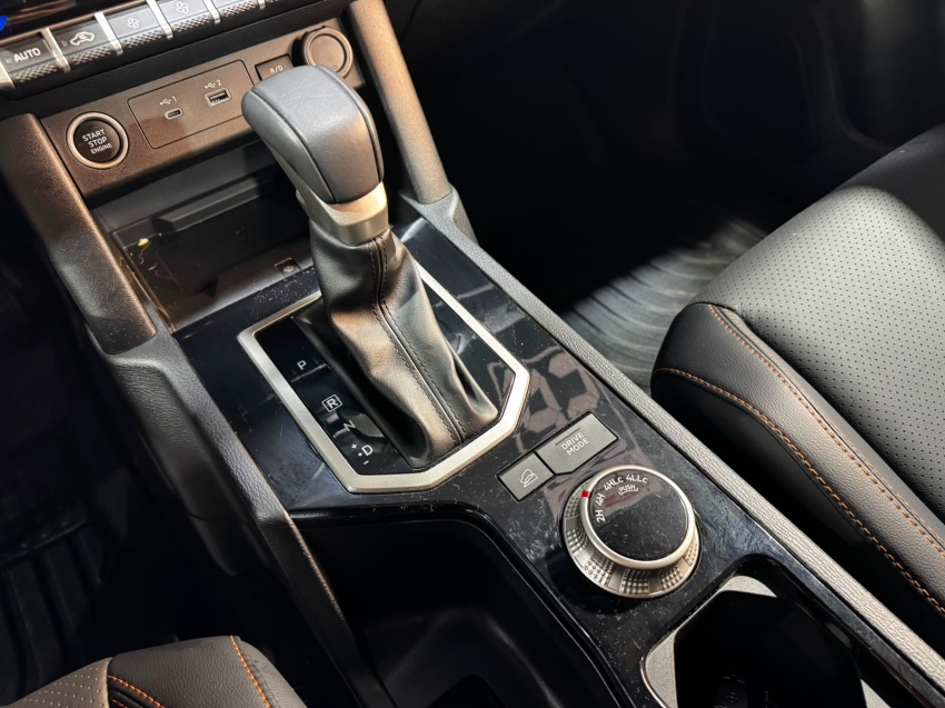 Mitsubishi-TRITON-2.4 BITURBO DIESEL CD SAVANA 4X4 AUTOMÁTICO