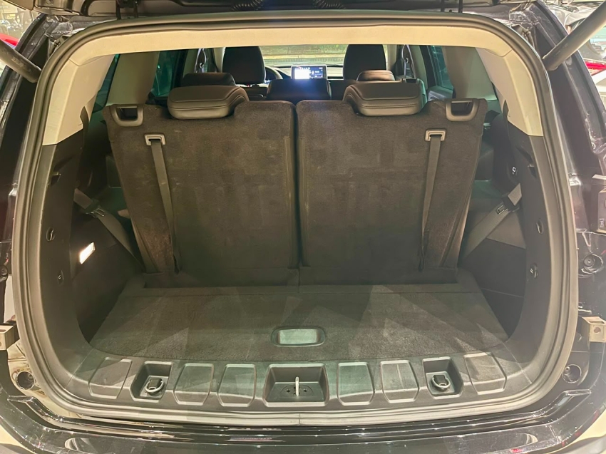 Jeep-COMMANDER-1.3 T270 TURBO FLEX LONGITUDE AT6
