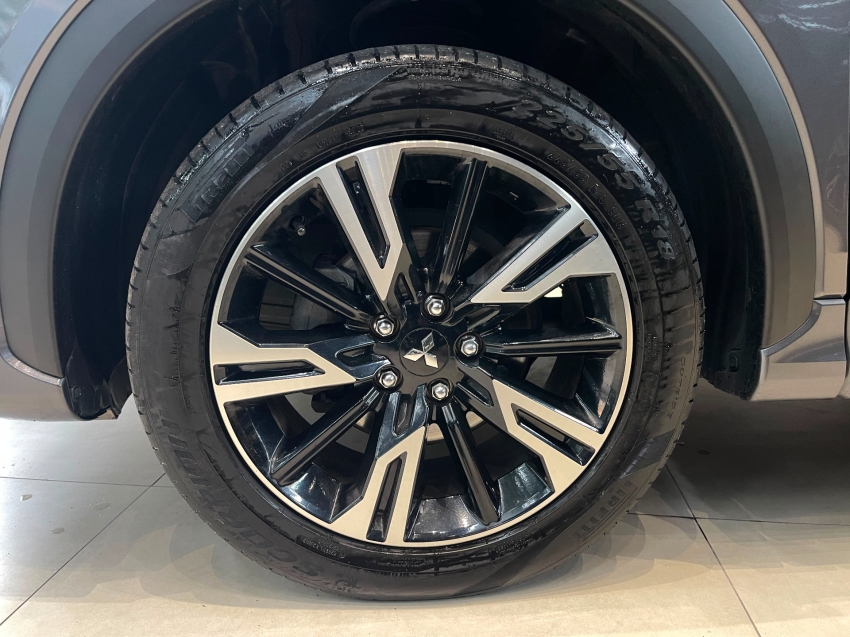 Mitsubishi-ECLIPSE CROSS-1.5 MIVEC TURBO GASOLINA HPE-S S-AWC CVT