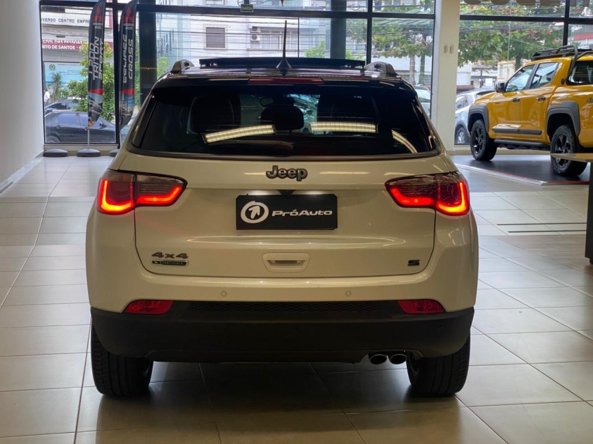 Jeep-COMPASS-2.0 16V DIESEL S 4X4 AUTOMÁTICO