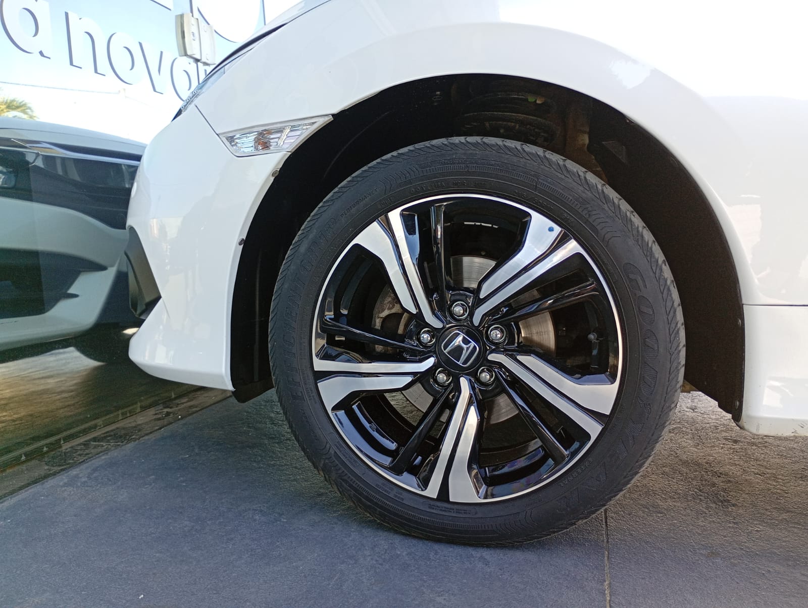 Honda-CIVIC-CIVIC TOURING CVT