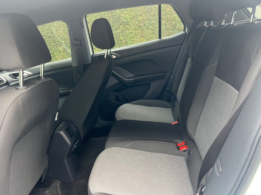 Volkswagen-T-CROSS-1.0 200 TSI TOTAL FLEX AUTOMÁTICO