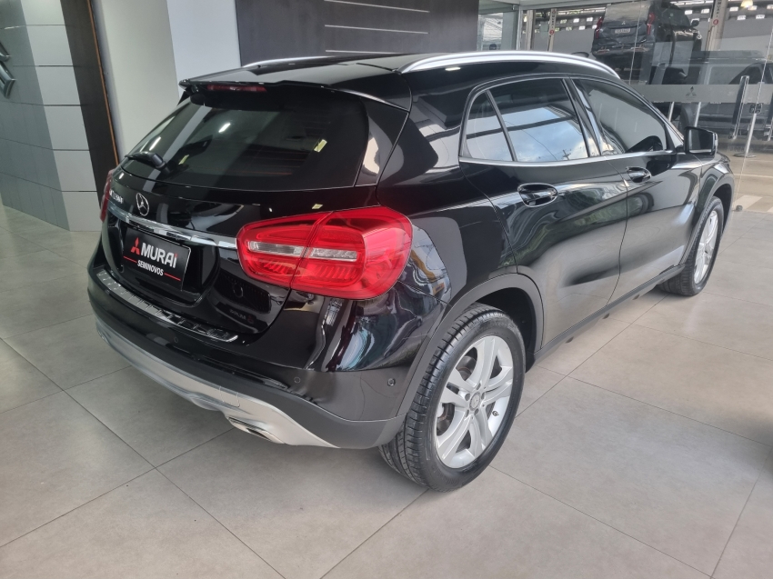 MERCEDES BENZ-GLA 200-1.6 CGI ADVANCE 16V TURBO FLEX 4P AUTOMÁTICO