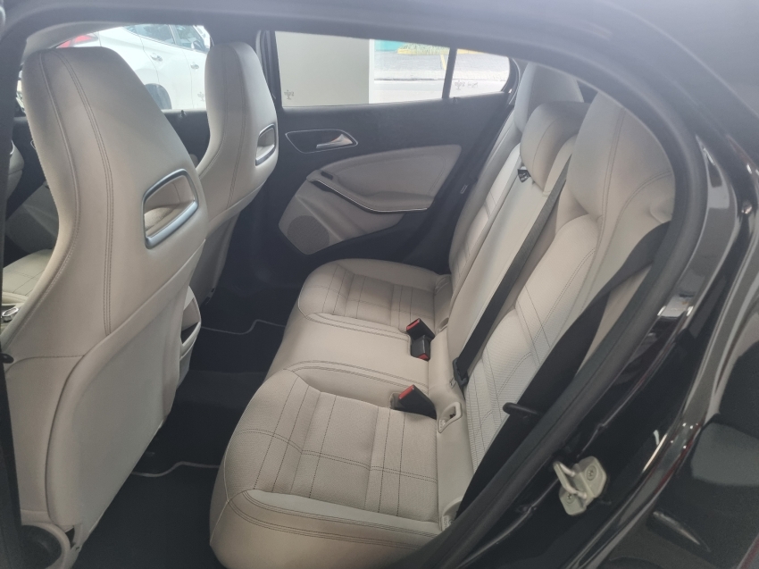 MERCEDES BENZ-GLA 200-1.6 CGI ADVANCE 16V TURBO FLEX 4P AUTOMÁTICO