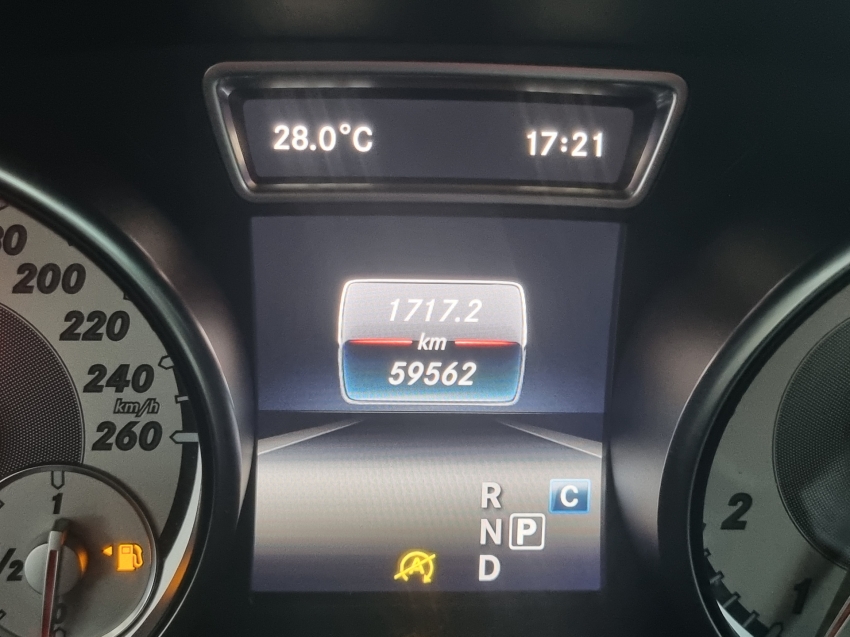 MERCEDES BENZ-GLA 200-1.6 CGI ADVANCE 16V TURBO FLEX 4P AUTOMÁTICO