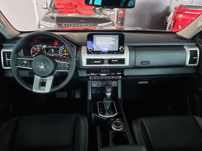 Mitsubishi-TRITON-2.4 BITURBO DIESEL CD HPE-S 4X4 AUTOMÁTICO