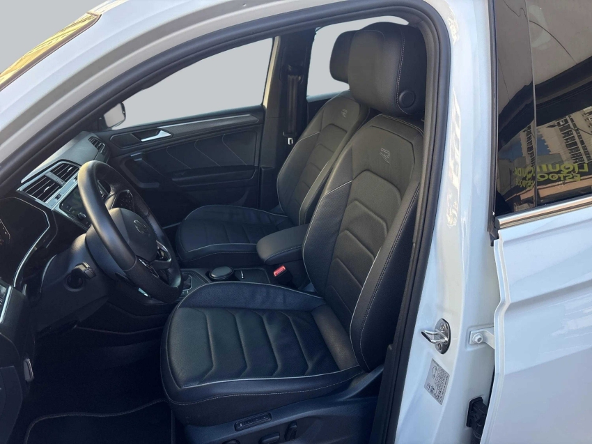 Volkswagen-TIGUAN-2.0 300 TSI GASOLINA ALLSPACE R-LINE AUTOMÁTICO