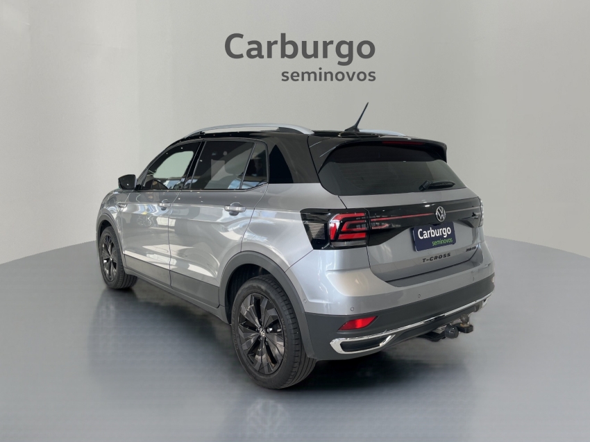 Volkswagen-T-CROSS-1.4 250 TSI TOTAL FLEX HIGHLINE AUTOMÁTICO