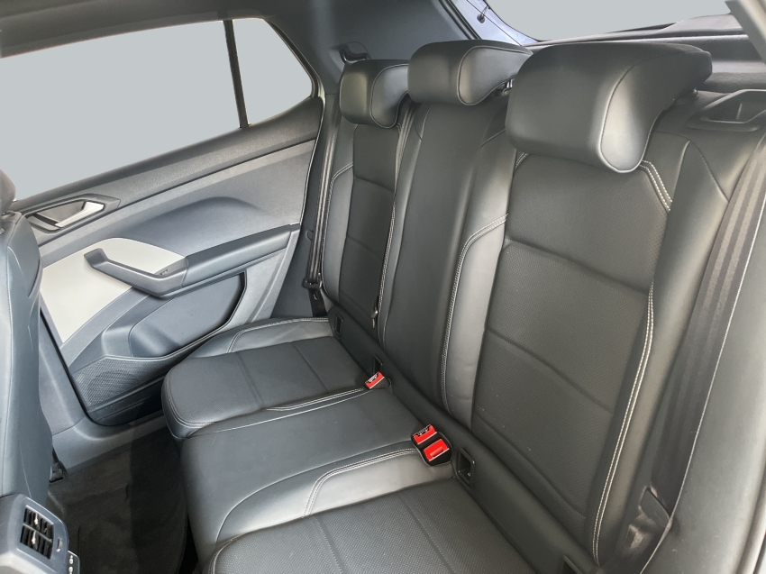 Volkswagen-T-CROSS-1.4 250 TSI TOTAL FLEX HIGHLINE AUTOMÁTICO