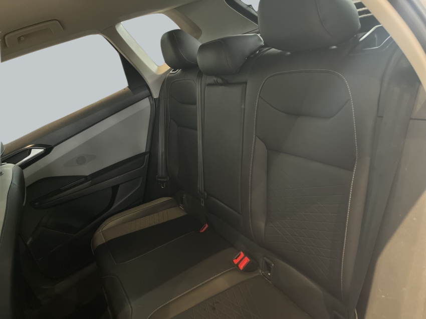 Volkswagen-TAOS-1.4 250 TSI TOTAL FLEX COMFORTLINE AUTOMÁTICO