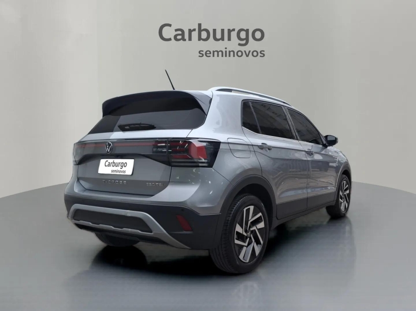 Volkswagen-T-CROSS-1.4 250 TSI TOTAL FLEX HIGHLINE AUTOMÁTICO
