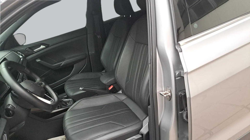 Volkswagen-T-CROSS-1.4 250 TSI TOTAL FLEX HIGHLINE AUTOMÁTICO
