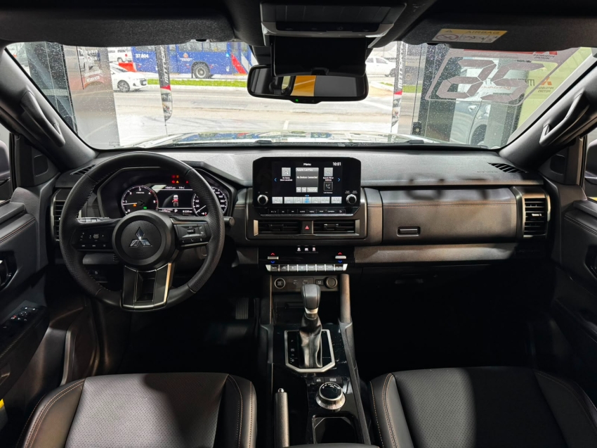 Mitsubishi-TRITON-2.4 BITURBO DIESEL CD SAVANA 4X4 AUTOMÁTICO