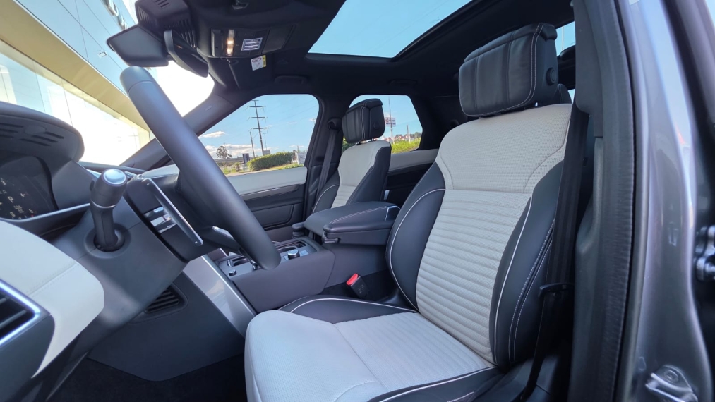 Land Rover-DISCOVERY-3.0 D300 TURBO DIESEL MHEV METROPOLITAN EDITION AUTOMÁTICO