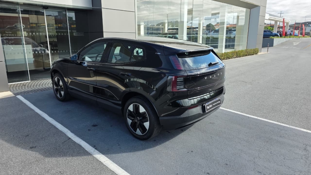 Volvo-EX30-51 KW ELÉTRICO CORE