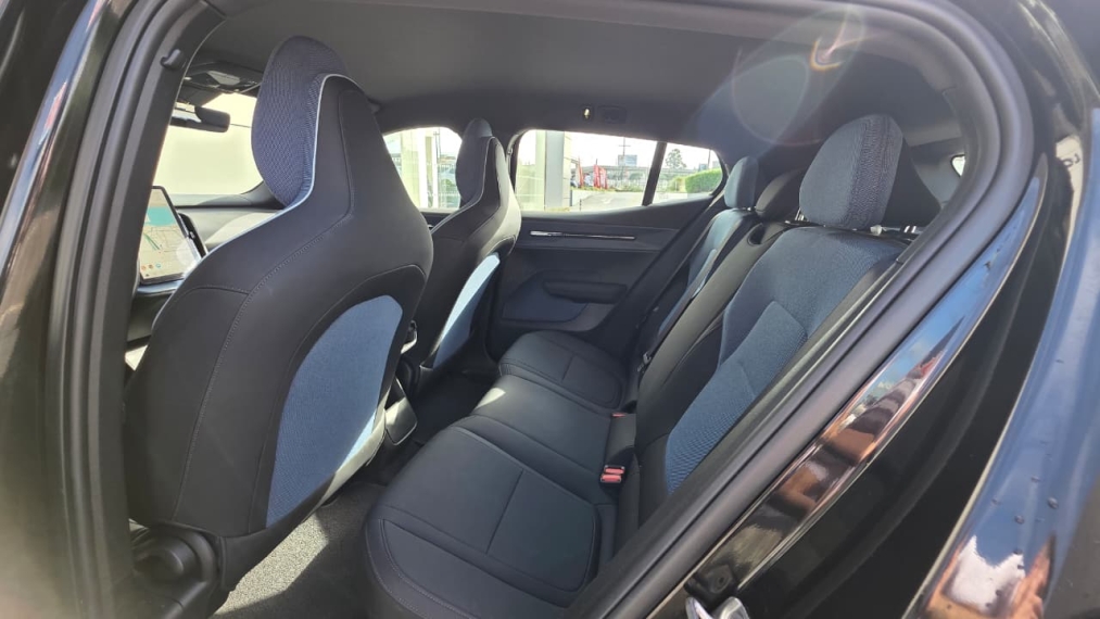 Volvo-EX30-51 KW ELÉTRICO CORE