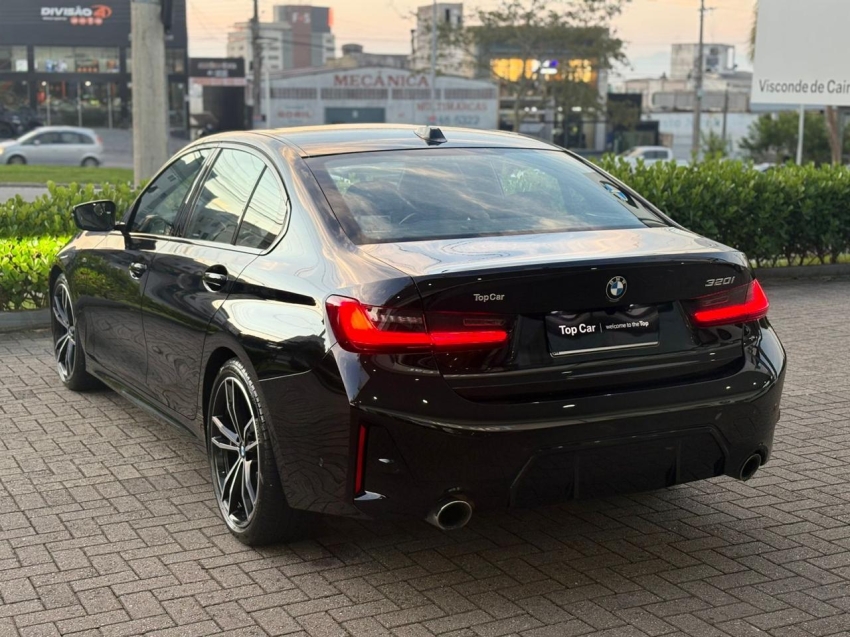BMW-320i-2.0 16V TURBO FLEX M SPORT AUTOMÁTICO