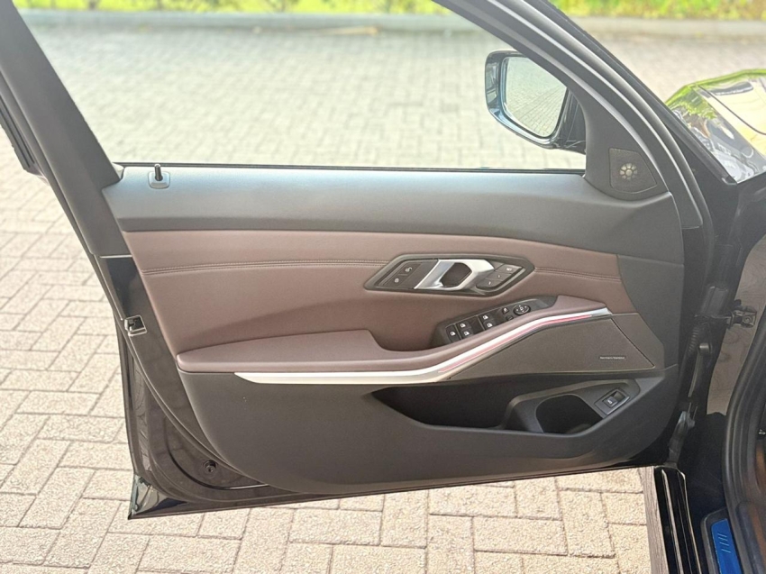 BMW-320i-2.0 16V TURBO FLEX M SPORT AUTOMÁTICO