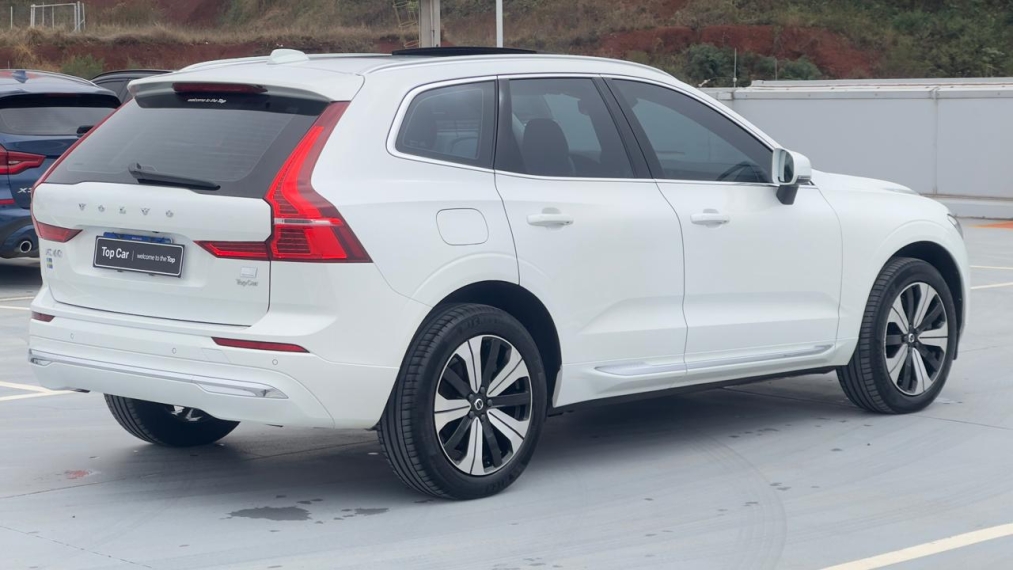 Volvo-XC60-2.0 T8 RECHARGE PLUS AWD GEARTRONIC