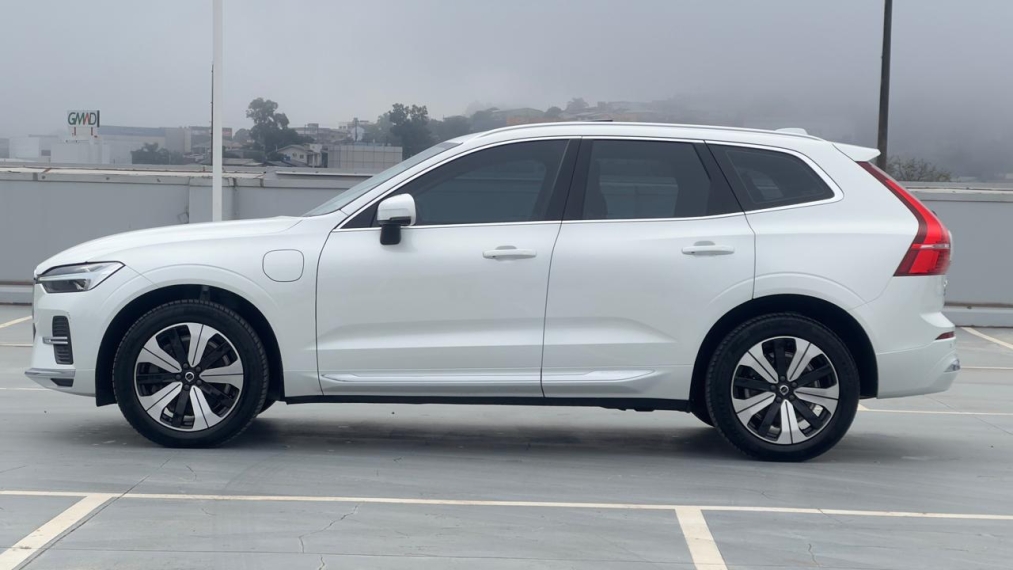 Volvo-XC60-2.0 T8 RECHARGE PLUS AWD GEARTRONIC