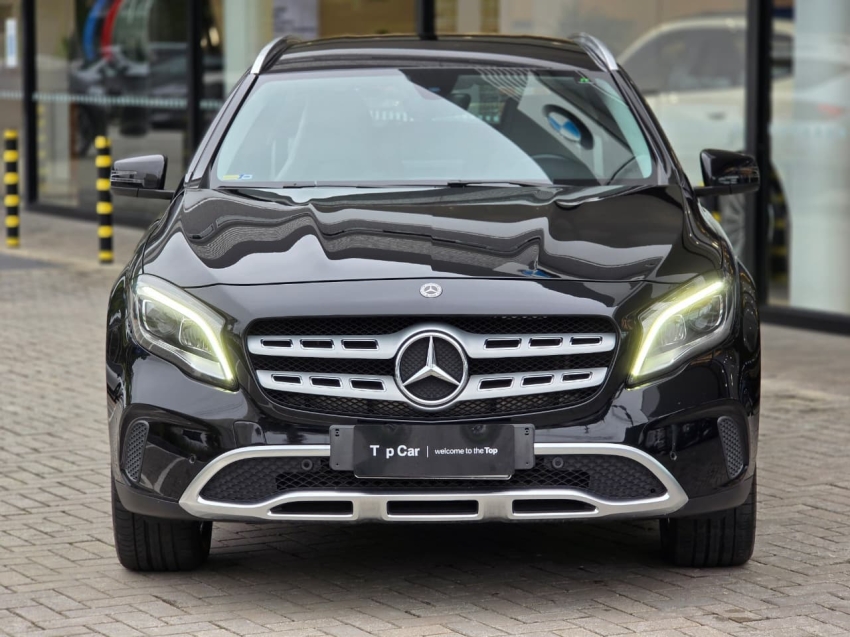 MERCEDES BENZ-GLA 200-1.6 CGI FLEX ADVANCE 7G-DCT