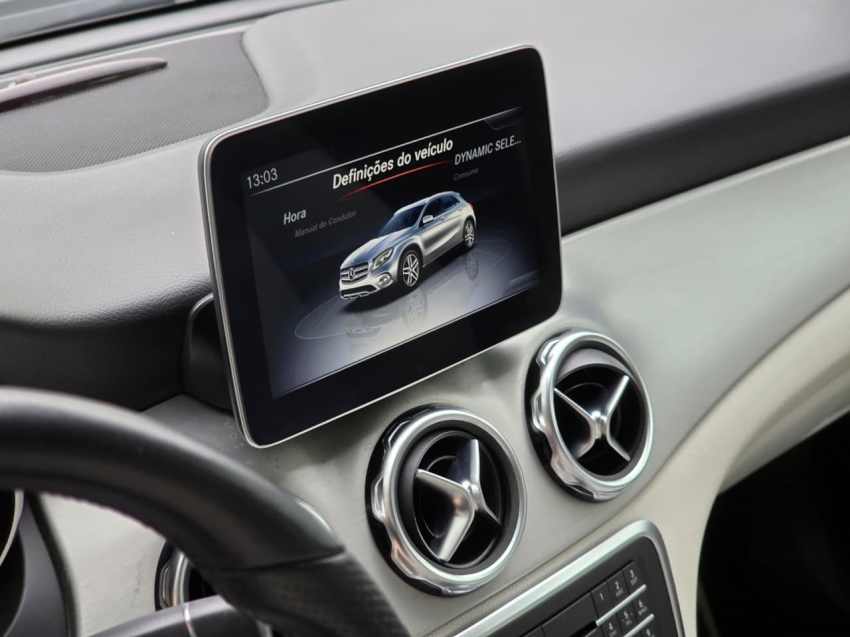 MERCEDES BENZ-GLA 200-1.6 CGI FLEX ADVANCE 7G-DCT