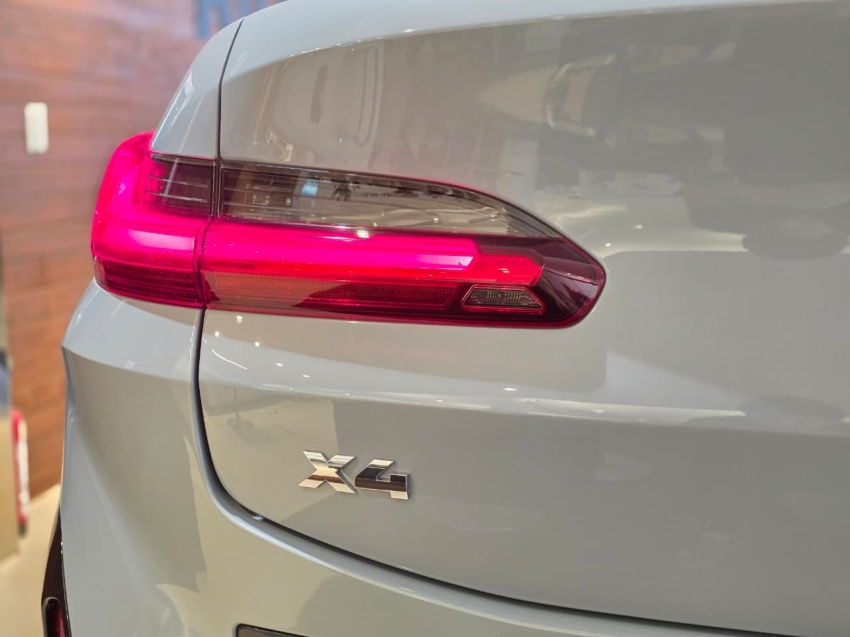 BMW-X4-3.0 TWINPOWER GASOLINA M40I STEPTRONIC