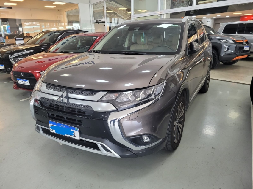 Mitsubishi-OUTLANDER-3.0 MIVEC V6 GASOLINA HPE-S AWD AUTOMÁTICO