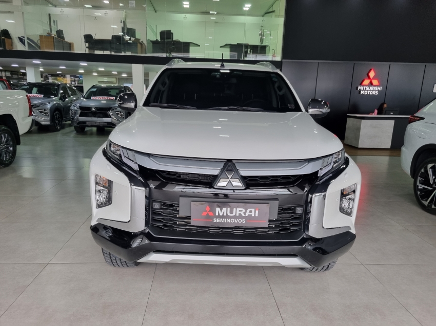 Mitsubishi-L200 TRITON-2.4 16V TURBO DIESEL SPORT OUTDOOR PLUS CD 4P 4X4 AUTOMÁTICO