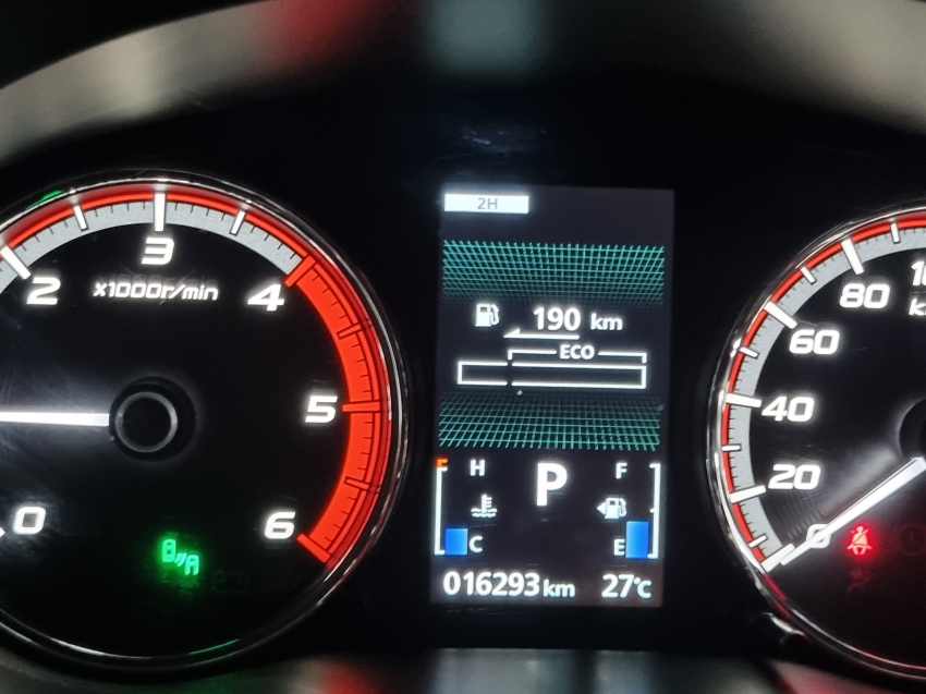 Mitsubishi-L200 TRITON-2.4 16V TURBO DIESEL SPORT OUTDOOR PLUS CD 4P 4X4 AUTOMÁTICO