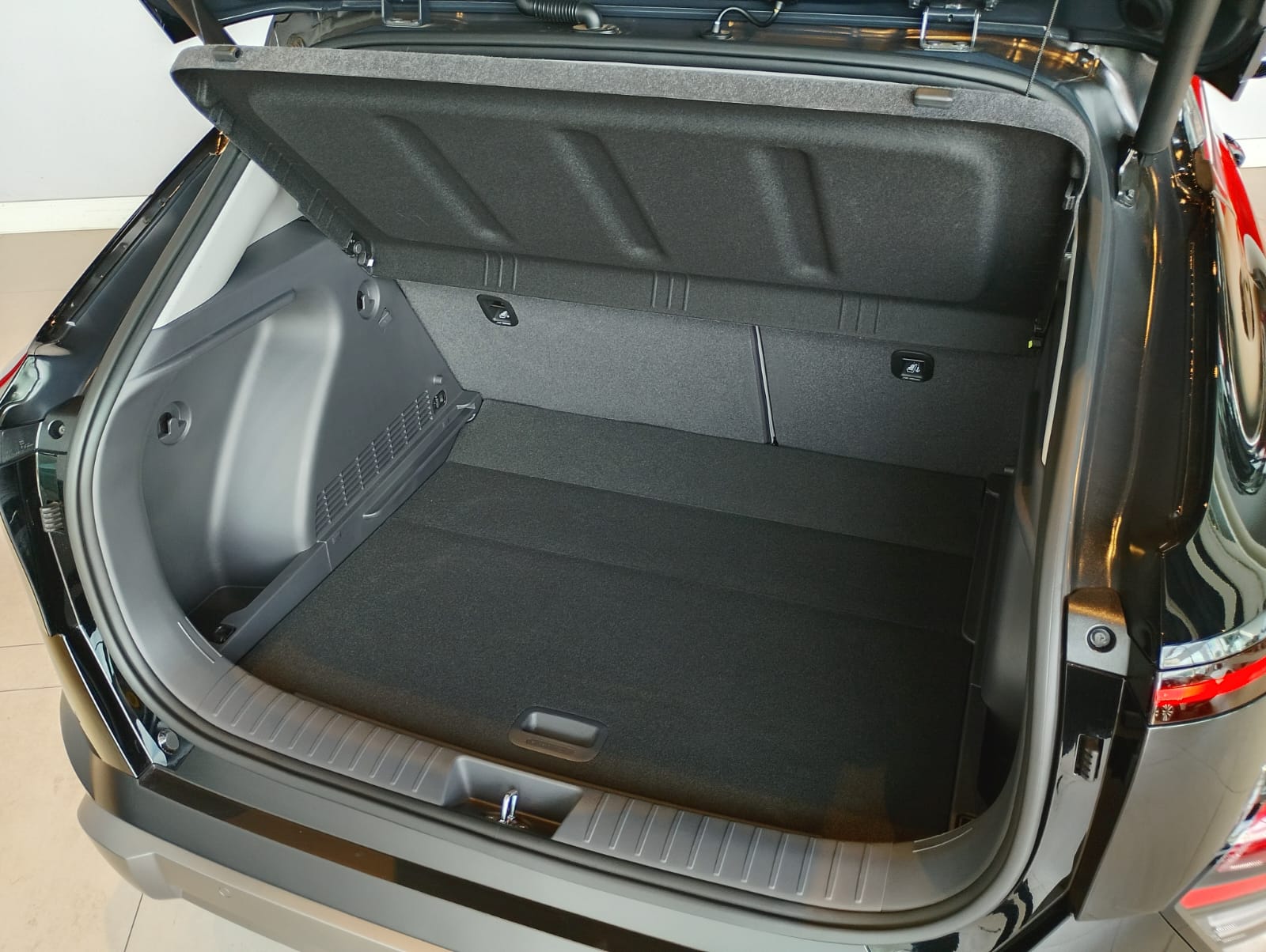Hyundai-KONA-KONA 1.6 16V Aut. (Hibrido)