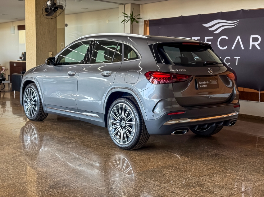 MERCEDES BENZ-GLA 200-1.3 MHEV AMG LINE 7G-DCT