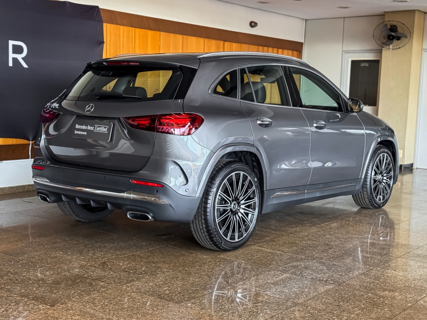 MERCEDES BENZ-GLA 200-1.3 MHEV AMG LINE 7G-DCT