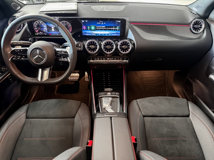 MERCEDES BENZ-GLA 200-1.3 MHEV AMG LINE 7G-DCT