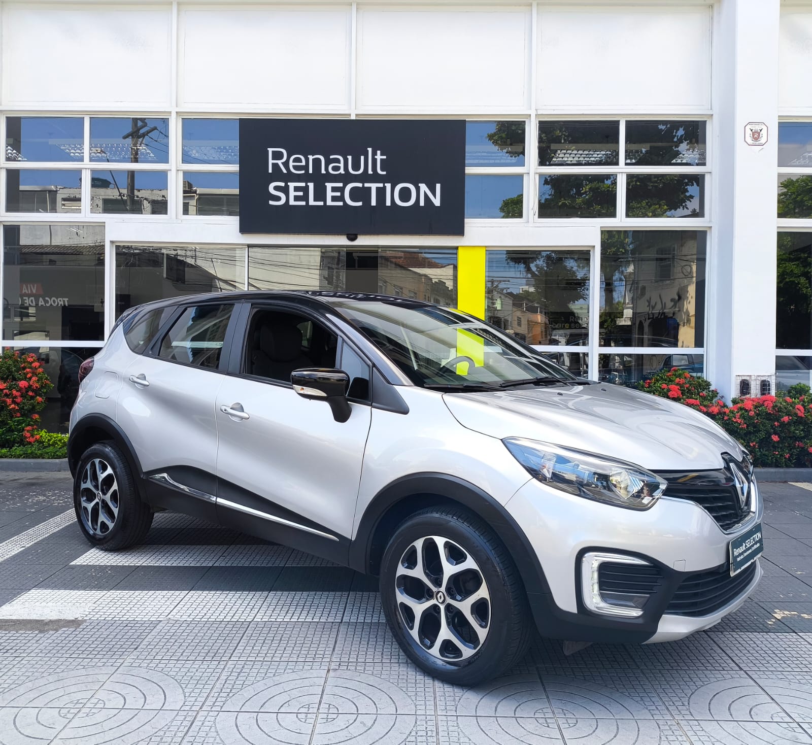 Renault-CAPTUR-CAPTUR LIFE 16A