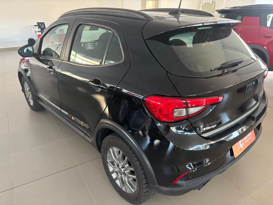fiat argo argo trekking 1.3 8v flex