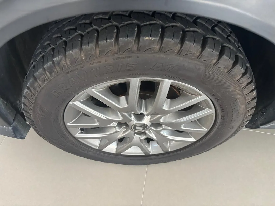 fiat argo argo trekking 1.3 8v flex