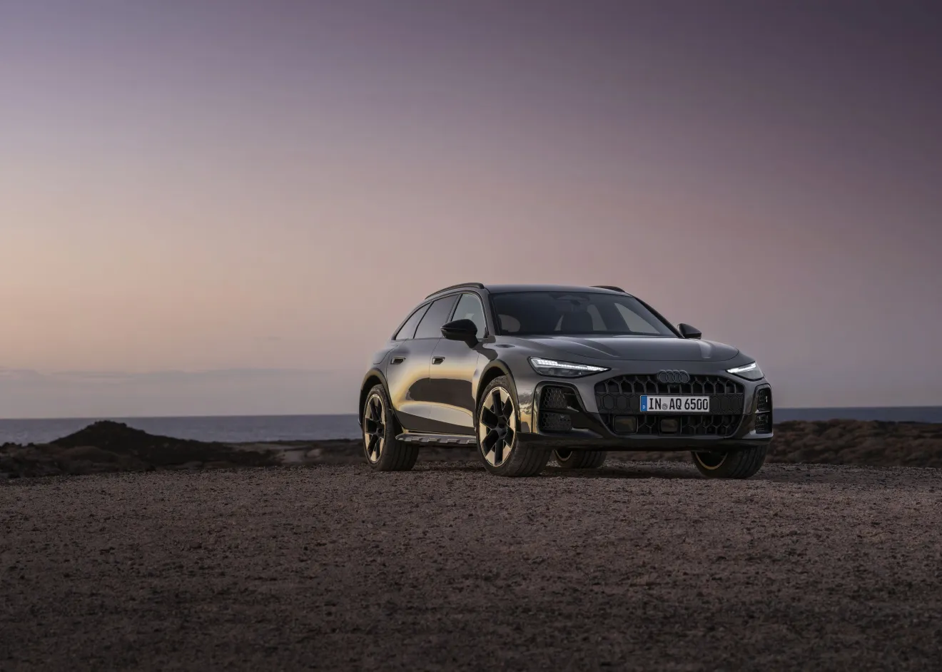 Audi A6 Allroad chega à 5ª geração mais largo e eletrificado