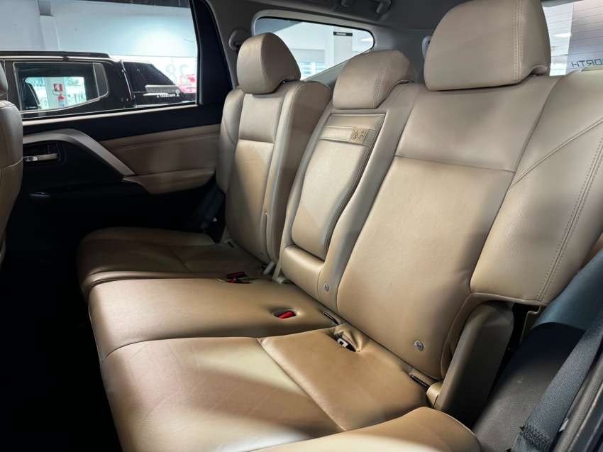 Mitsubishi-PAJERO SPORT-2.4 16V MIVEC TURBO DIESEL HPE-S AWD AUTOMÁTICO