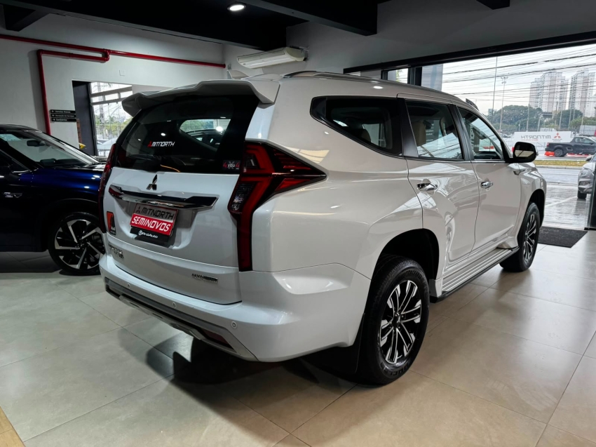 Mitsubishi-PAJERO SPORT-2.4 16V MIVEC TURBO DIESEL HPE-S AWD AUTOMÁTICO