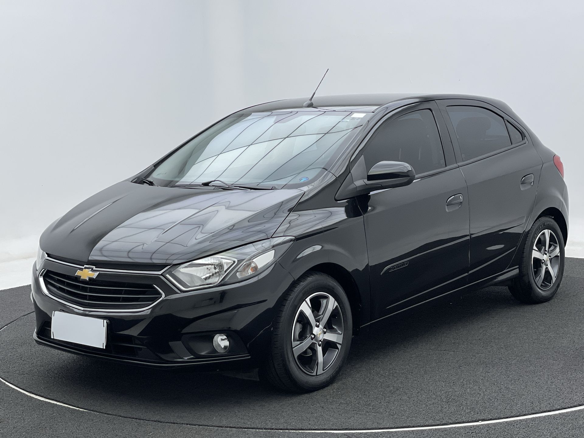 GM - Chevrolet-ONIX-ONIX HATCH LTZ 1.4 8V FlexPower 5p Aut.