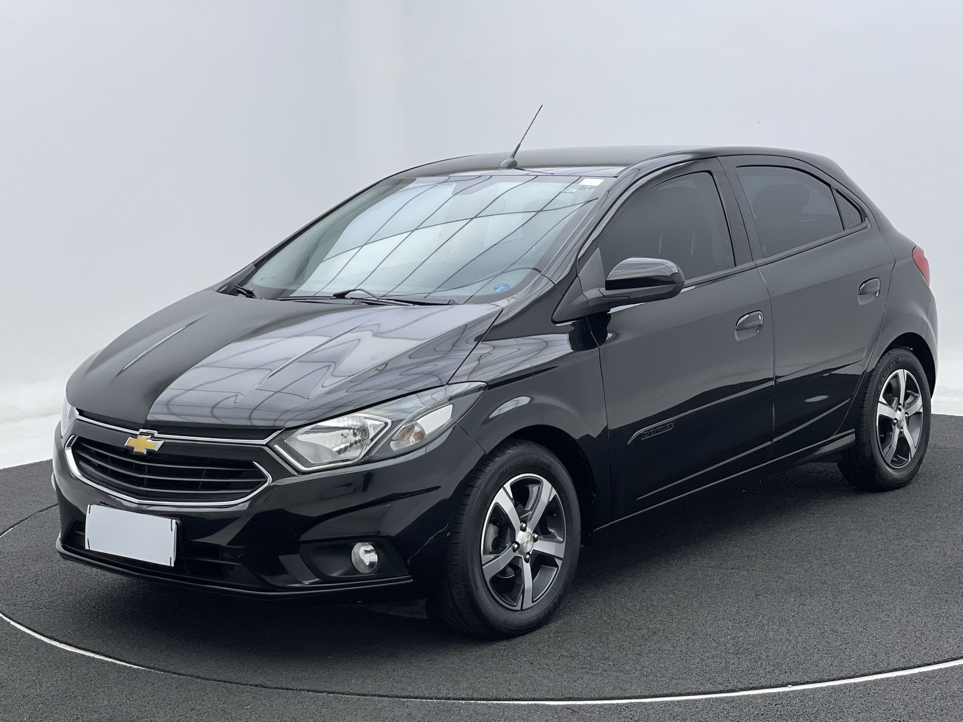 GM - Chevrolet-ONIX-ONIX HATCH LTZ 1.4 8V FlexPower 5p Aut.